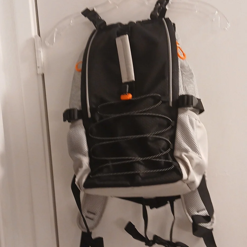 Pawaboo BackPack / Dog / Cat Carrier Black / Gray Brand New Opened Bag